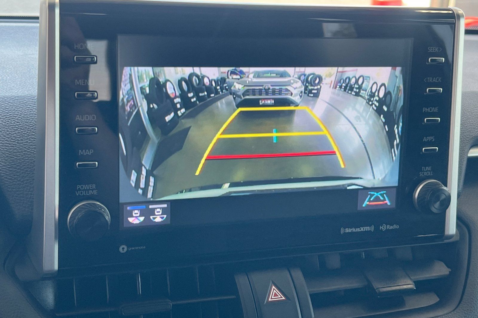 Used 2022 Toyota RAV4 SE w/ Convenience Package AWD/4WD image 16
