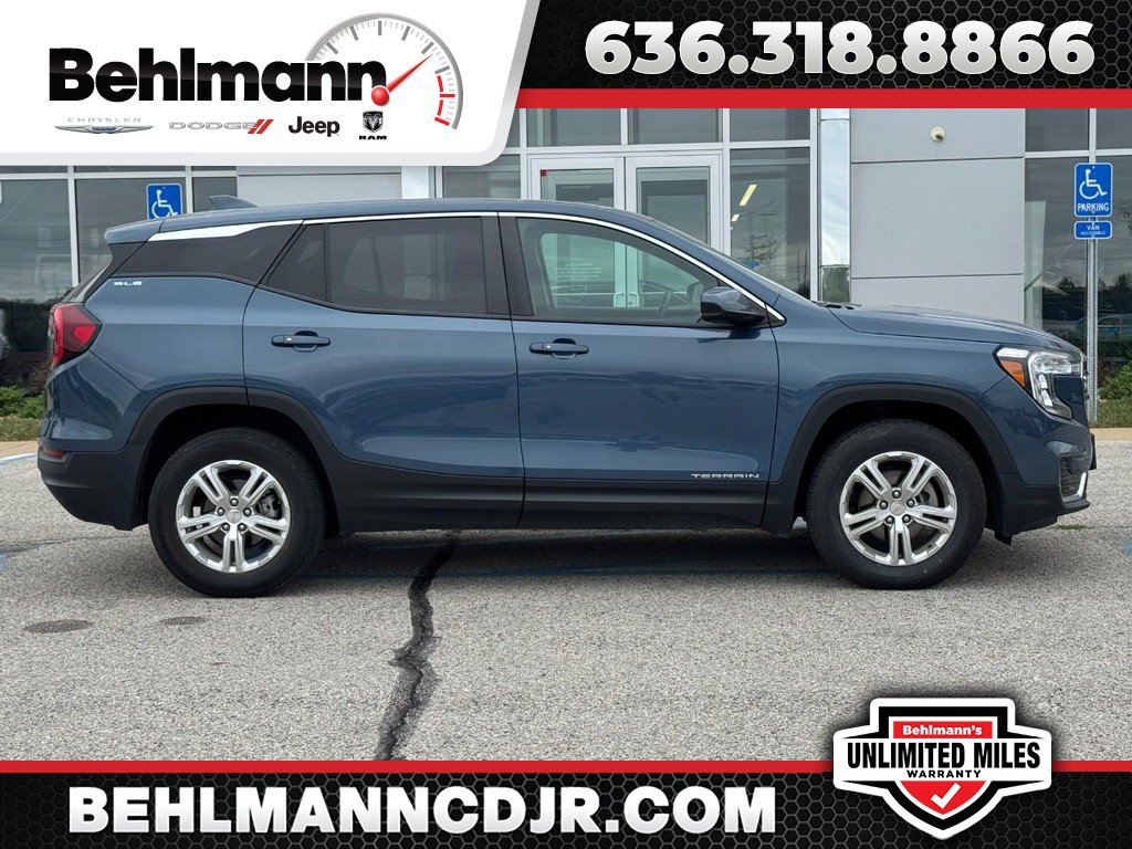 Used 2024 GMC Terrain SLE AWD/4WD image 1