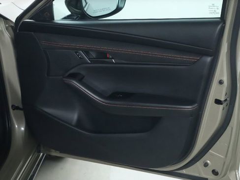 Certified 2025 MAZDA MAZDA3 Carbon image 26