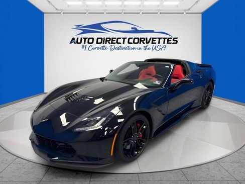 Used 2019 Chevrolet Corvette Stingray Coupe RWD image 1