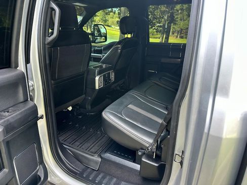 Used 2019 Ford F250 Platinum w/ Platinum Ultimate Package AWD/4WD image 17