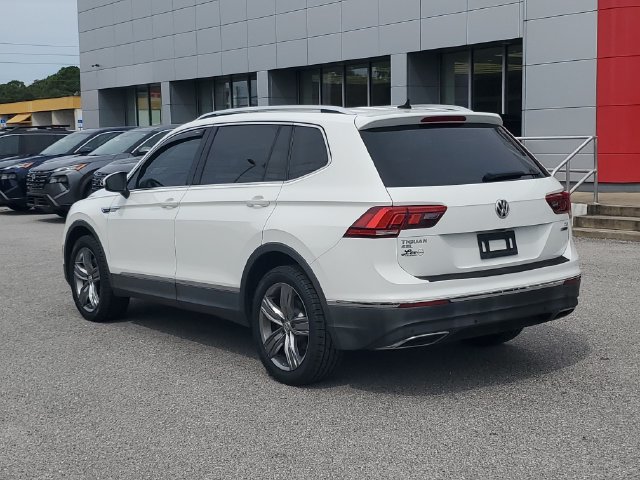 Used 2018 Volkswagen Tiguan SEL Premium AWD/4WD image 2