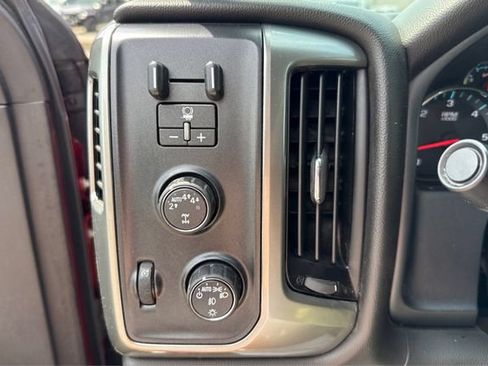 Used 2018 Chevrolet Silverado 1500 LT w/ All Star Edition AWD/4WD image 17