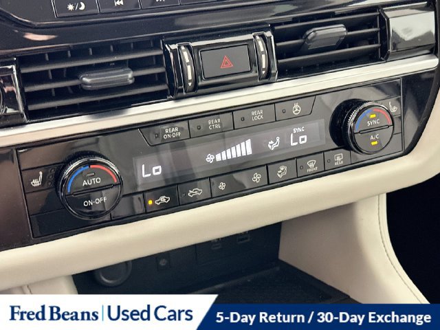 Used 2024 Nissan Pathfinder SL AWD/4WD image 23