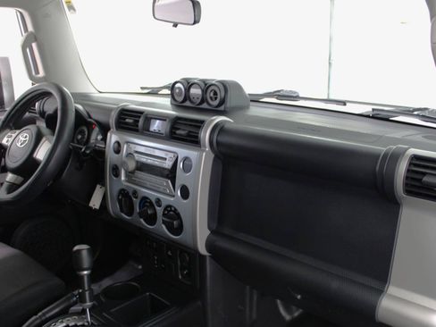 Used 2008 Toyota FJ Cruiser 2WD image 43