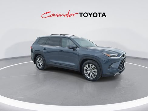 Used 2024 Toyota Grand Highlander Limited image 9