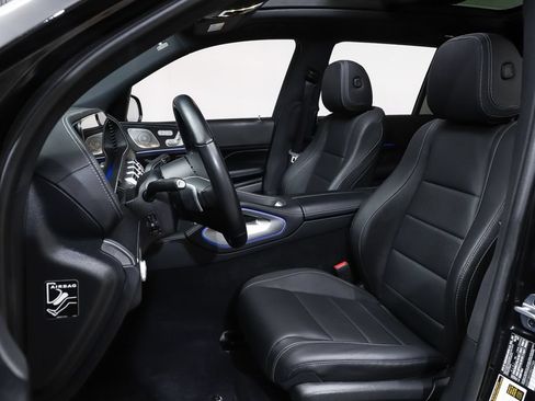 Certified 2025 Mercedes-Benz GLS 450 4MATIC image 9