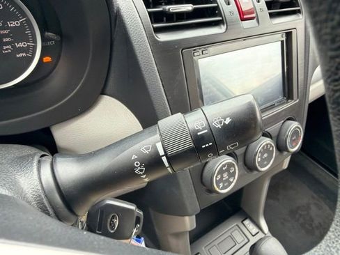 Used 2015 Subaru Forester 2.5i Premium w/ All-Weather Package AWD/4WD image 40