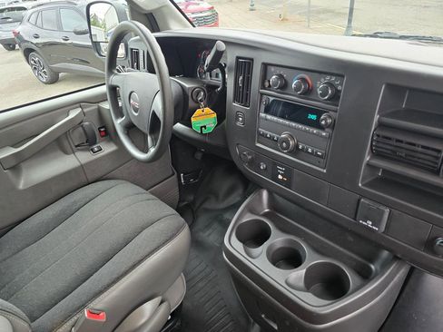 Used 2024 GMC Savana 2500 w/ Driver Convenience Package RWD image 18