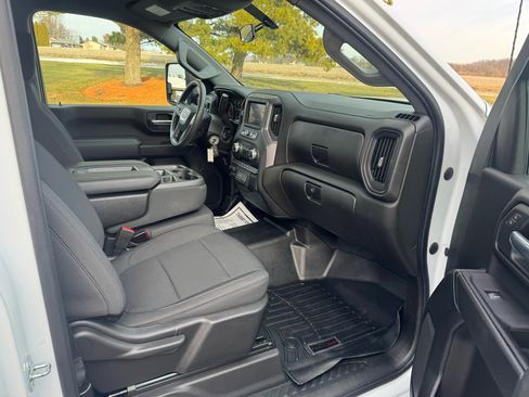 Used 2022 GMC Sierra 2500 Pro w/ Convenience Package image 12