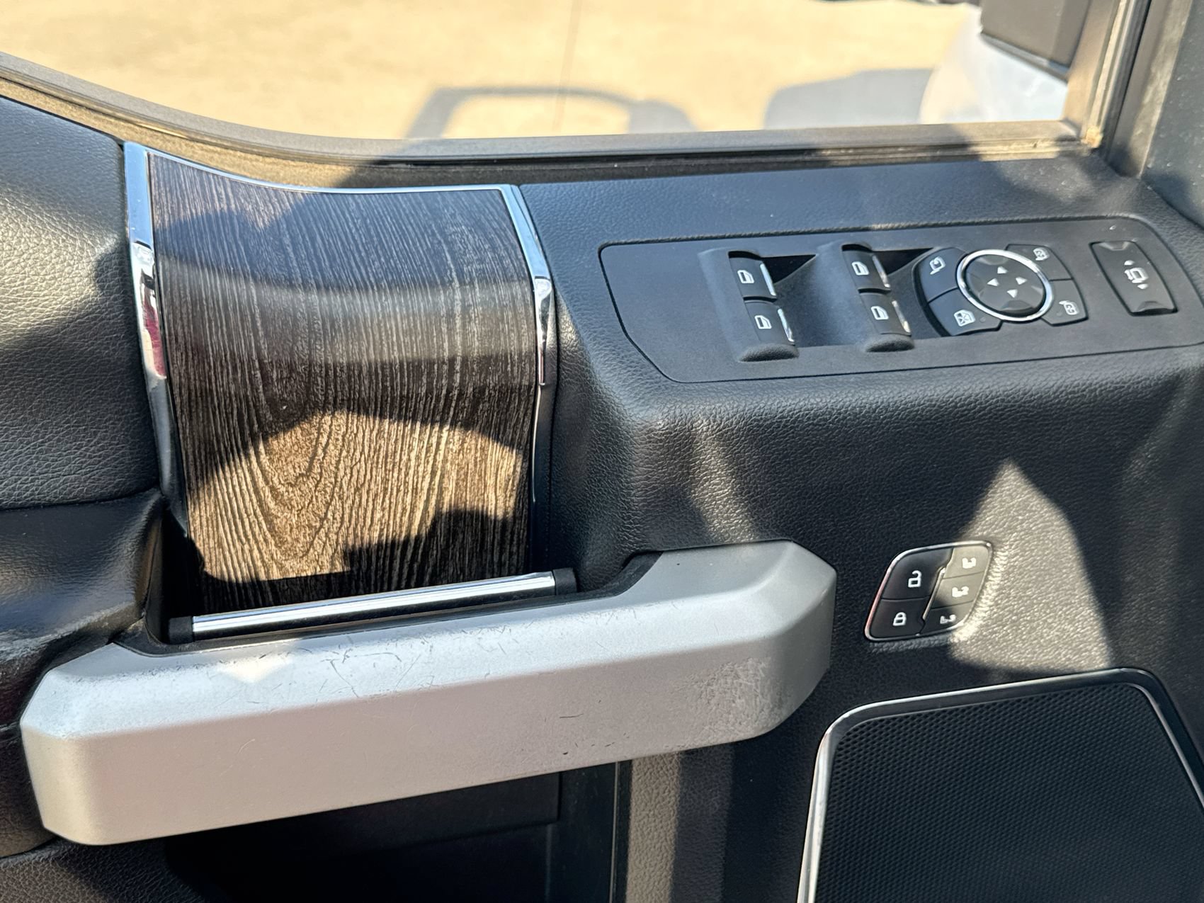 Used 2020 Ford F250 Lariat w/ Chrome Package AWD/4WD image 13