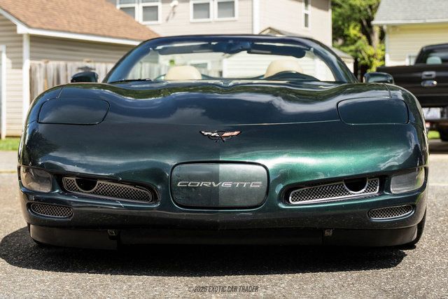 Used 2001 Chevrolet Corvette Convertible w/ Preferred Equipment Group2 RWD image 12
