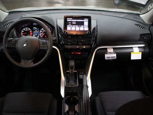 New 2026 Mitsubishi Eclipse Cross LE image 20