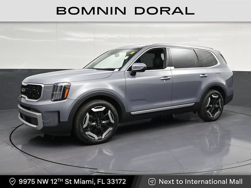 Used 2025 Kia Telluride EX FWD image 1