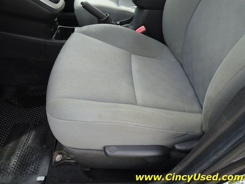 Used 2010 Toyota Matrix S FWD image 29