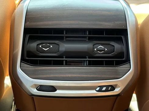 Used 2025 BMW 740i xDrive w/ Premium Package AWD/4WD image 22