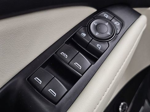 Used 2023 Buick Enclave Avenir w/ Avenir Technology Package AWD/4WD image 36