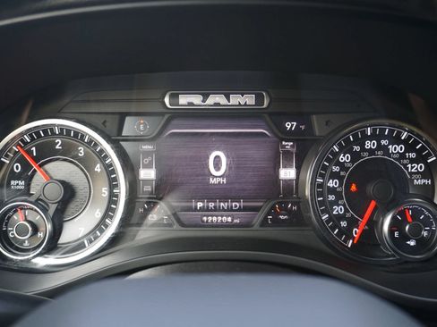 Used 2022 RAM 1500 Big Horn AWD/4WD image 35