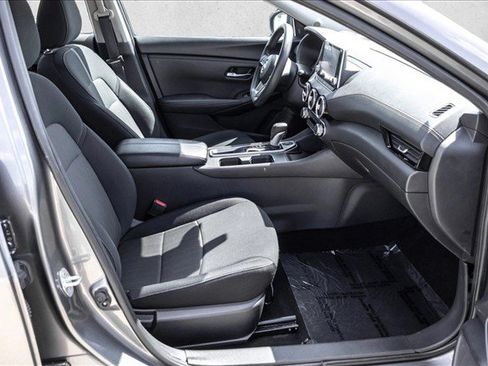 Used 2024 Nissan Sentra SV FWD image 24