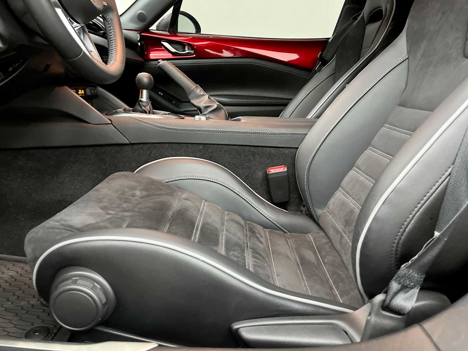 Used 2024 MAZDA MX-5 Miata RF Club w/ Interior Package RWD image 20