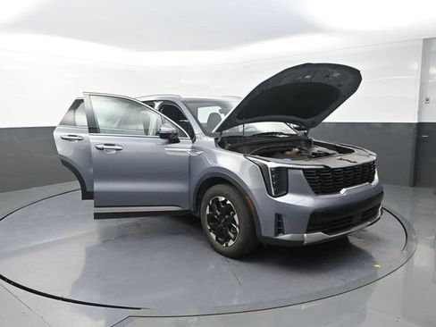 Used 2024 Kia Sorento S FWD image 38