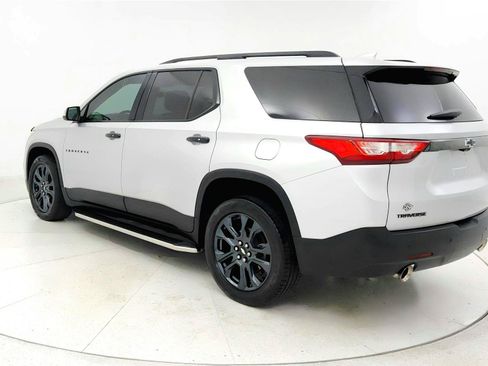 Used 2021 Chevrolet Traverse RS FWD image 3