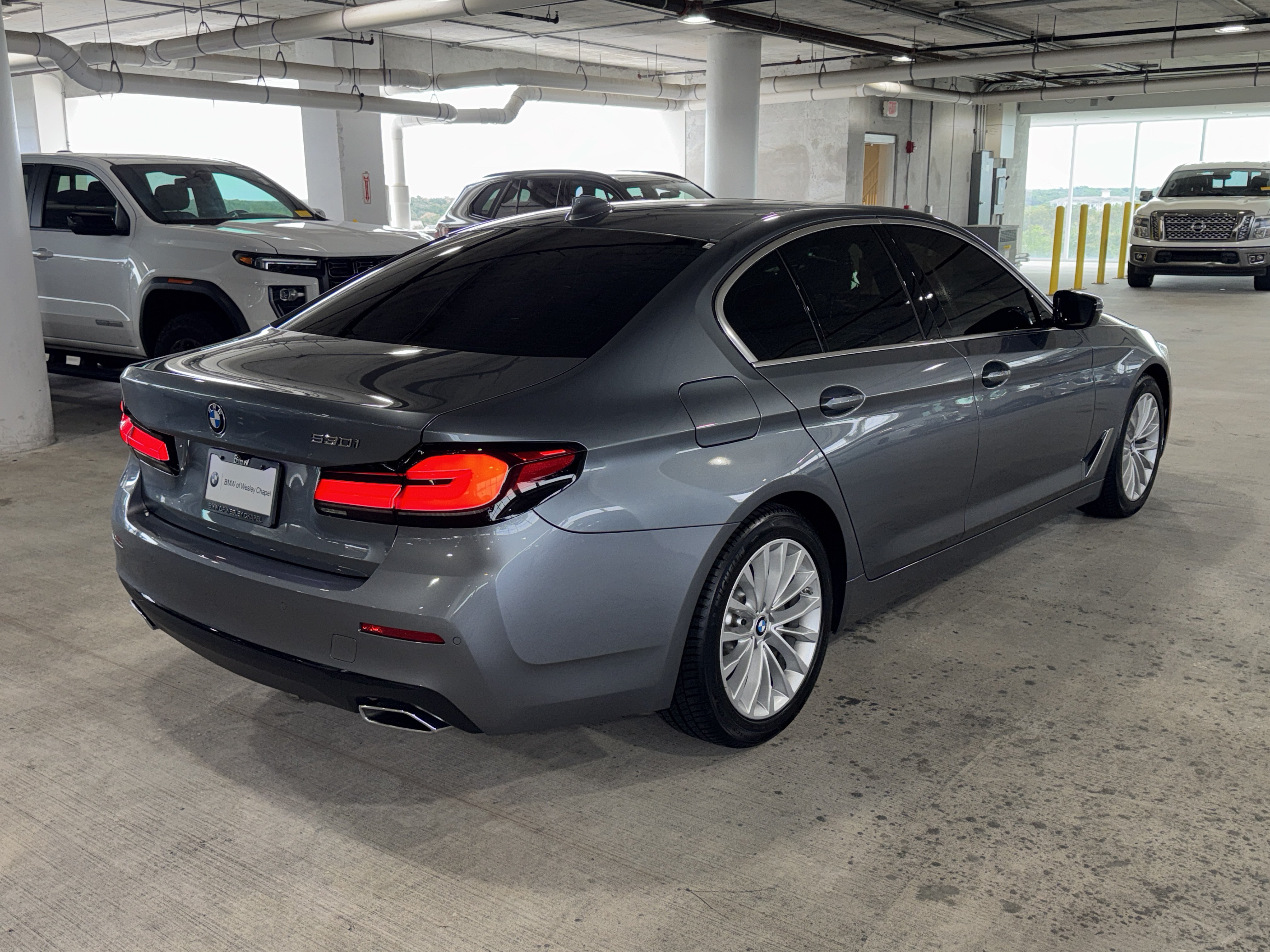 Used 2022 BMW 530i w/ Premium Package RWD image 8