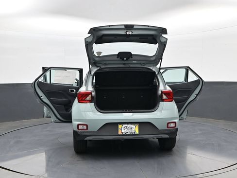 New 2026 Hyundai Venue SEL FWD image 32