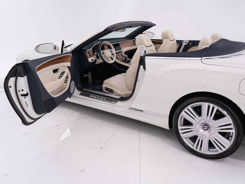 Used 2026 Bentley Continental GT Azure AWD/4WD image 17