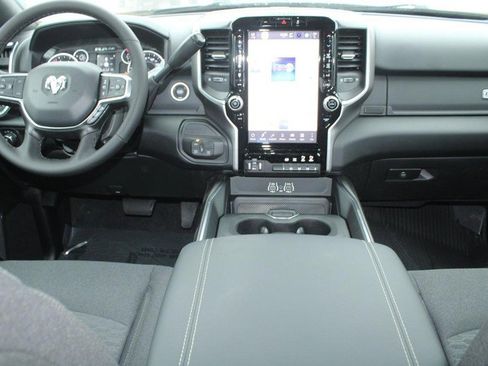 New 2026 RAM 2500 Big Horn AWD/4WD image 5