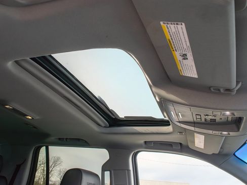 Used 2018 GMC Yukon Denali image 27