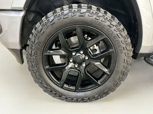 Used 2022 RAM 1500 Laramie AWD/4WD image 35