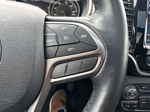 Used 2019 Jeep Cherokee Limited AWD/4WD image 27