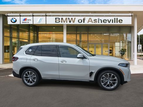 New 2026 BMW X5 xDrive50e image 1