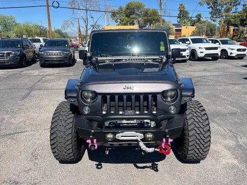 Used 2014 Jeep Wrangler Unlimited Sahara w/ Connectivity Group AWD/4WD image 42