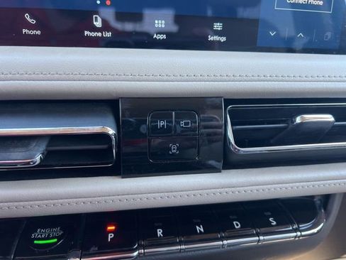 Used 2021 Lincoln Nautilus FWD image 19