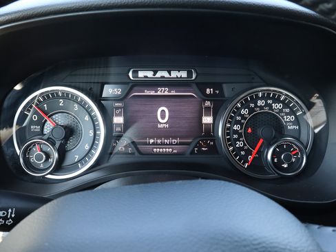 Used 2024 RAM 1500 Lone Star image 33