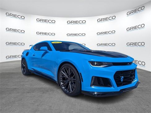 Used 2022 Chevrolet Camaro ZL1 image 1