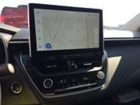 Used 2025 Toyota Corolla XLE image 11