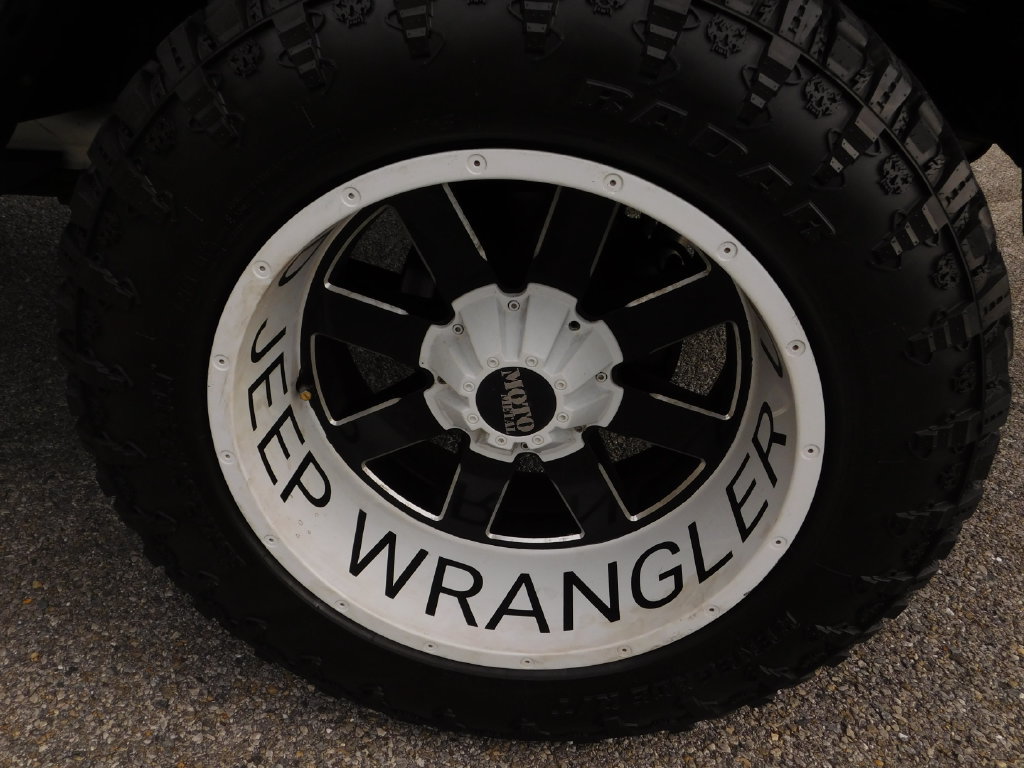 Used 2015 Jeep Wrangler Unlimited Sport w/ Quick Order Package 24S AWD/4WD image 24