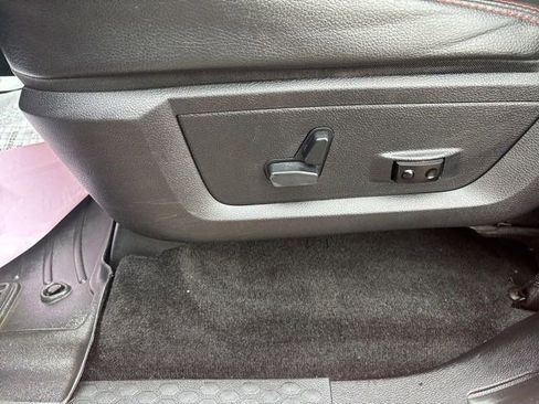 Used 2016 RAM 1500 Sport w/ Comfort Group image 12