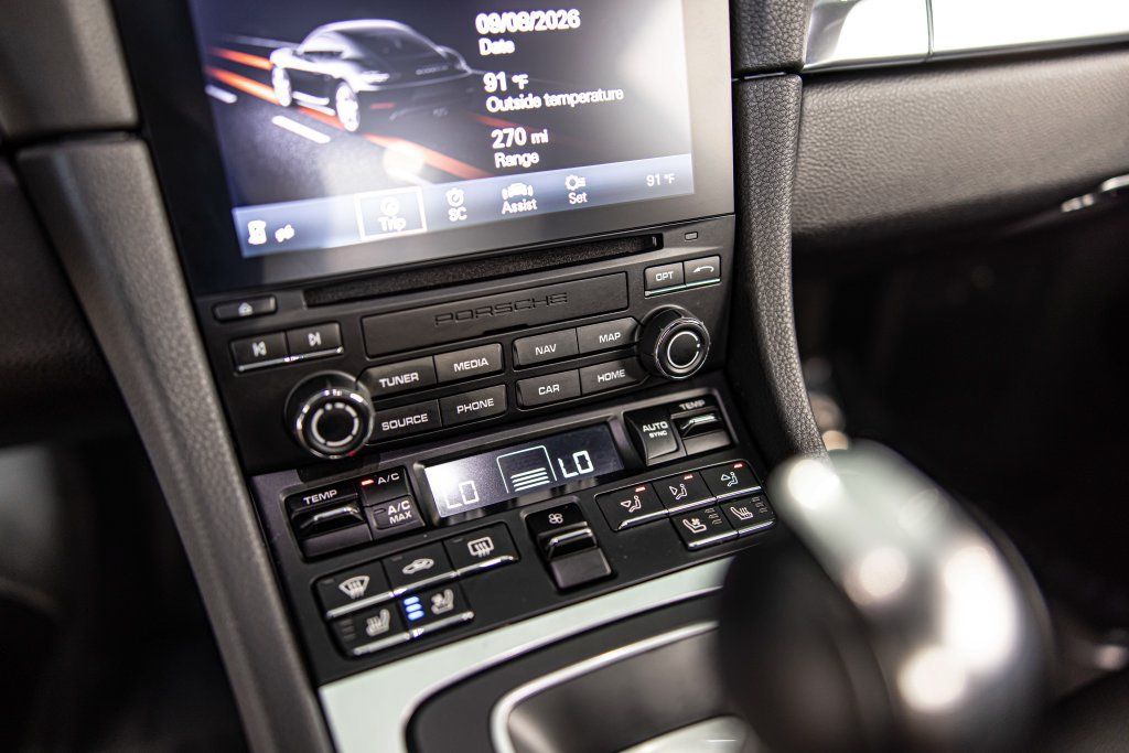 Used 2024 Porsche 718 Cayman RWD image 28