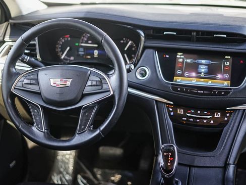 Used 2019 Cadillac XT5 Premium Luxury image 12