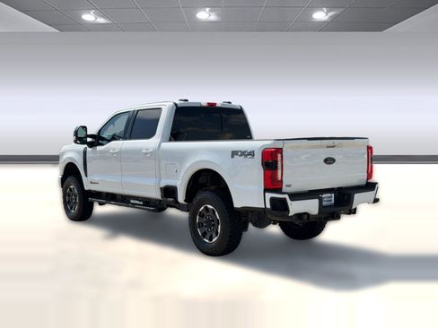 Used 2024 Ford F250 Lariat w/ Lariat Ultimate Package AWD/4WD image 3