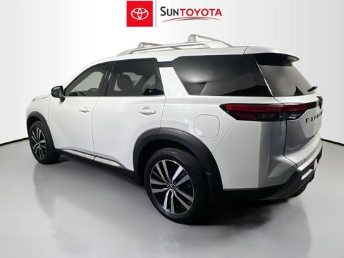 Used 2025 Nissan Pathfinder Platinum w/ Cargo Package FWD image 6