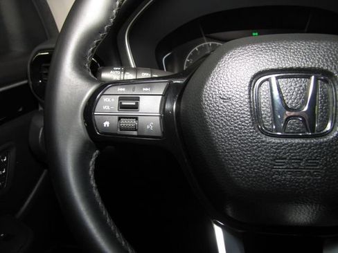 Certified 2025 Honda Pilot EX-L image 5