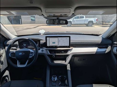 New 2026 Ford Explorer Active w/ Active Comfort Package AWD/4WD image 5