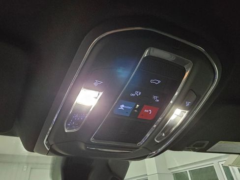 New 2025 Jeep Grand Cherokee Laredo w/ Luxury Tech Group I RWD image 26