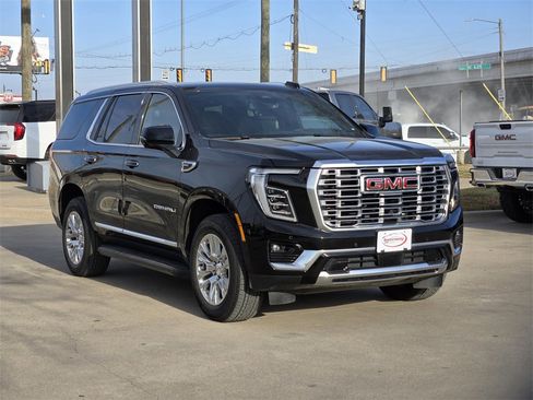 Used 2025 GMC Yukon Denali image 3