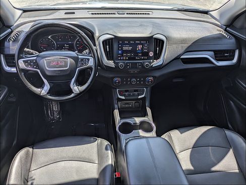 Used 2024 GMC Terrain SLT AWD/4WD image 17